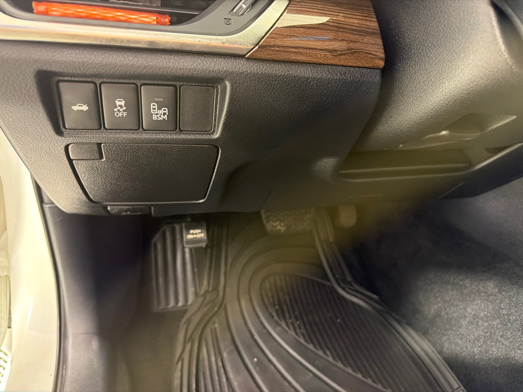 2013 Toyota Avalon Image 13