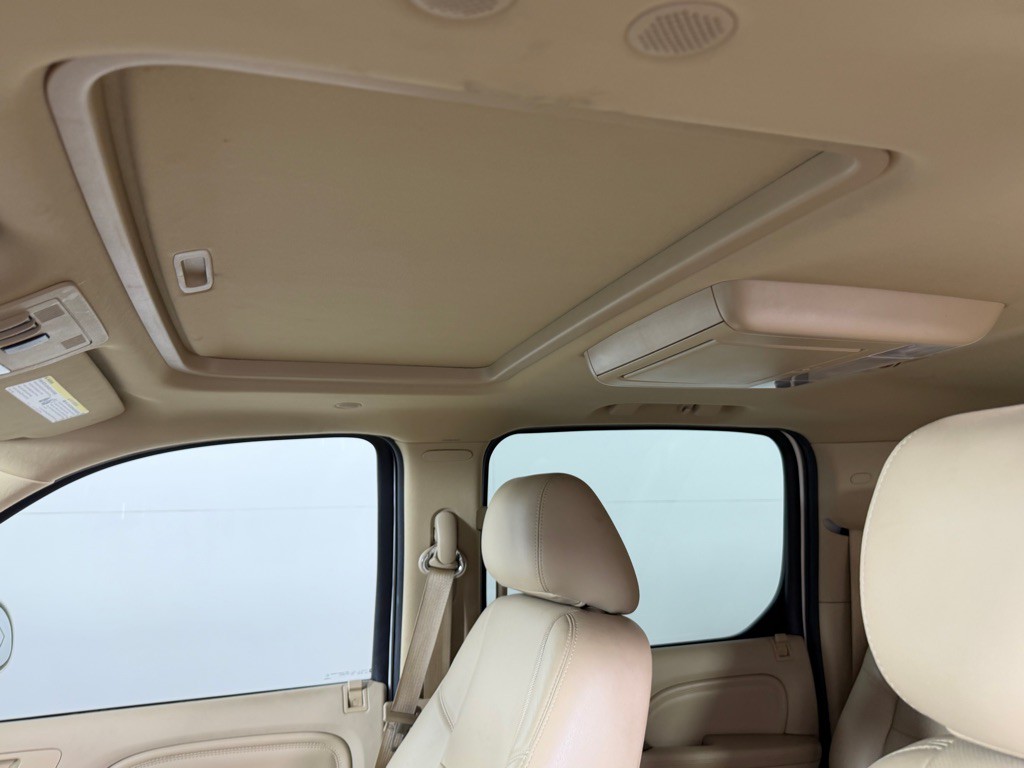 2013 Cadillac Escalade Image 13
