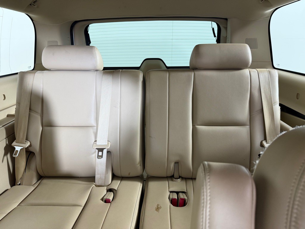 2013 Cadillac Escalade Image 21