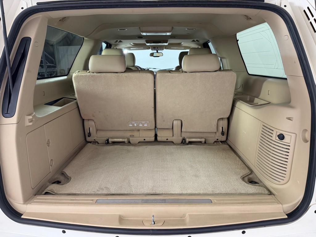 2013 Cadillac Escalade Image 22