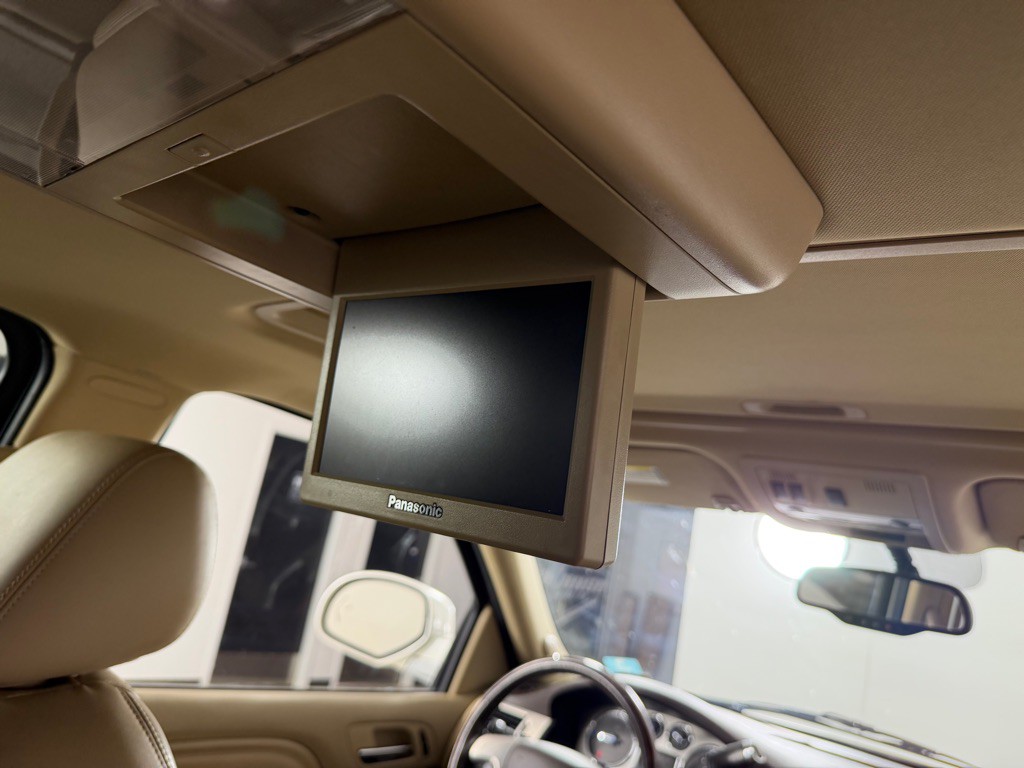 2013 Cadillac Escalade Image 28