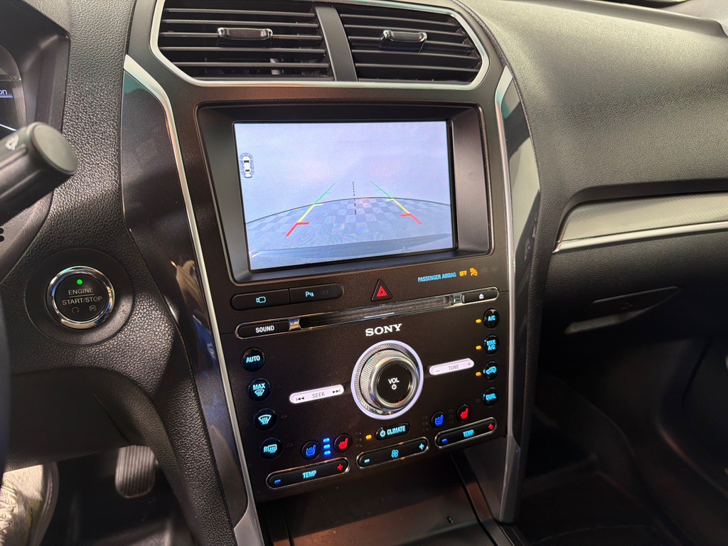2016 Ford Explorer Image 17