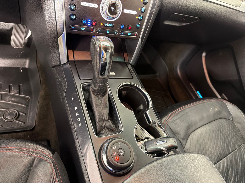 2016 Ford Explorer Image 18