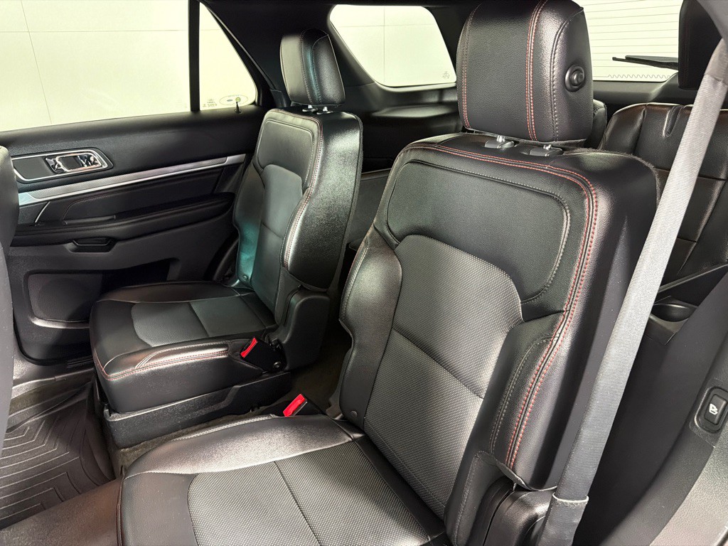 2016 Ford Explorer Image 20