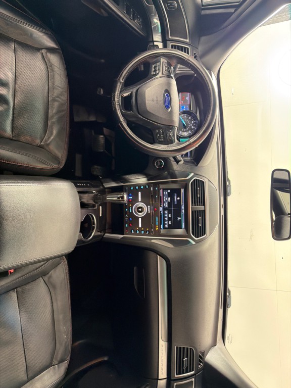 2016 Ford Explorer Image 27