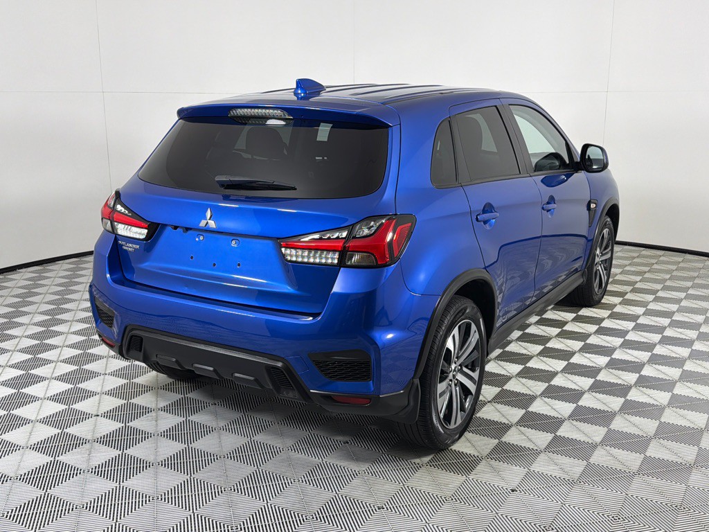 2021 Mitsubishi Outlander Image 5
