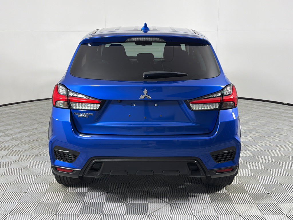 2021 Mitsubishi Outlander Image 6