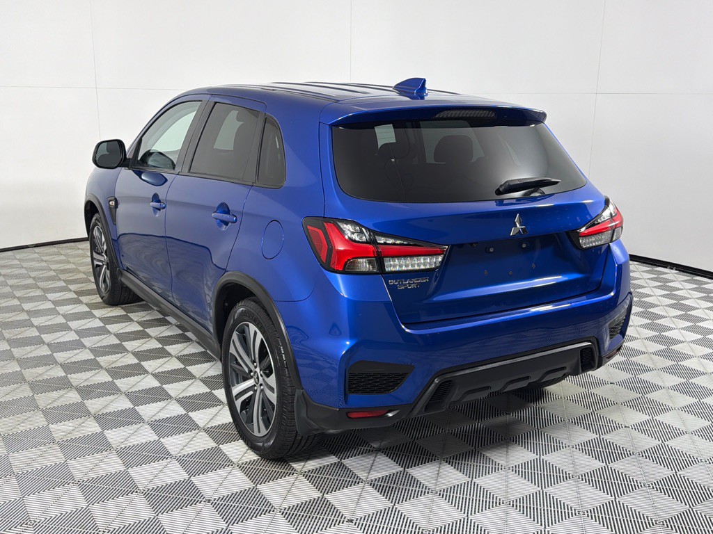2021 Mitsubishi Outlander Image 7