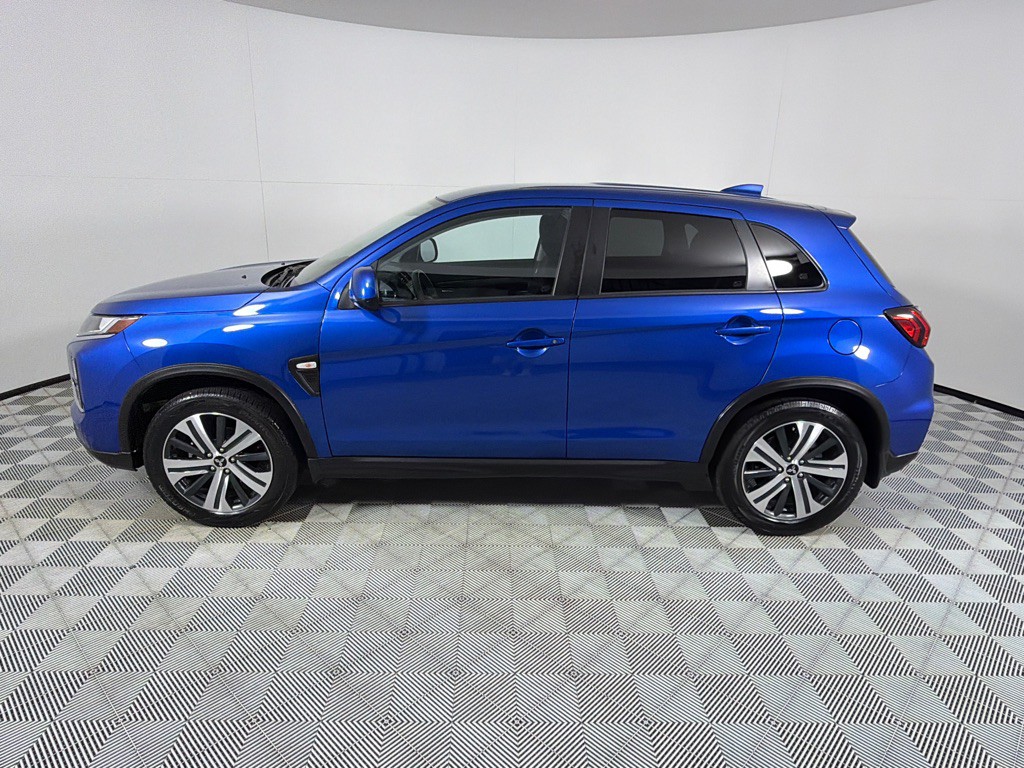 2021 Mitsubishi Outlander Image 8