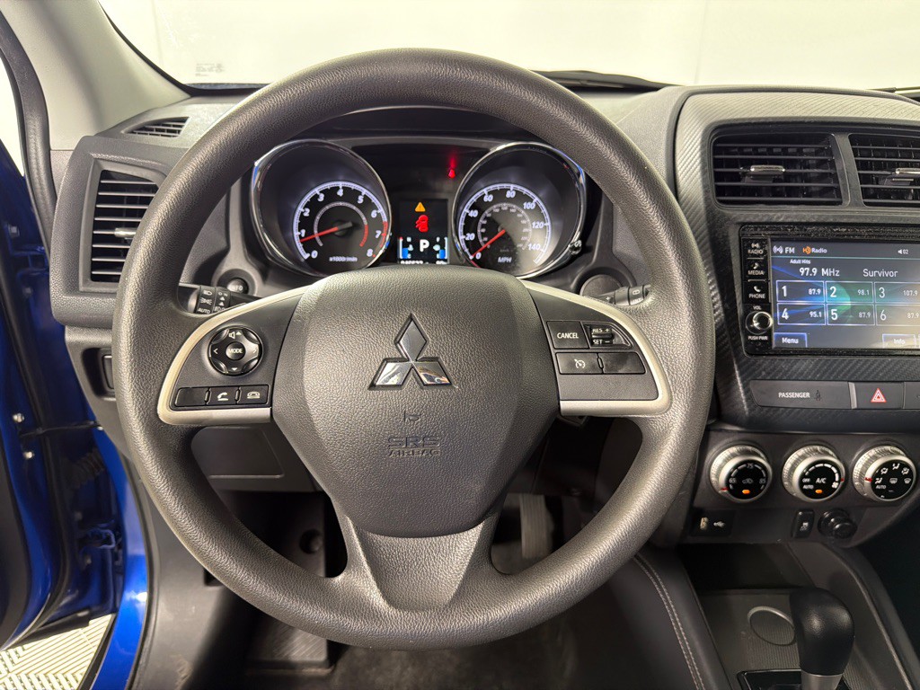 2021 Mitsubishi Outlander Image 15