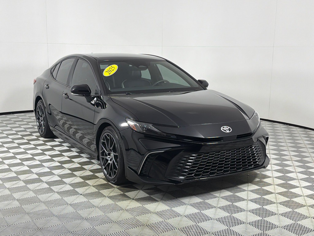 2025 Toyota Camry Image 3