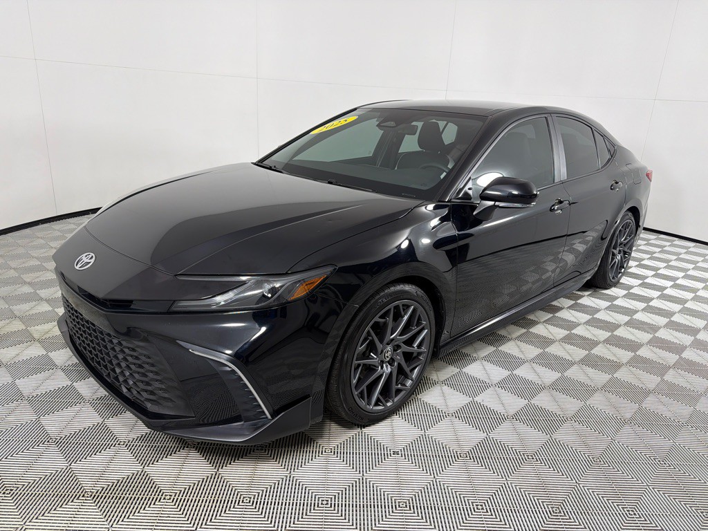 2025 Toyota Camry Image 9