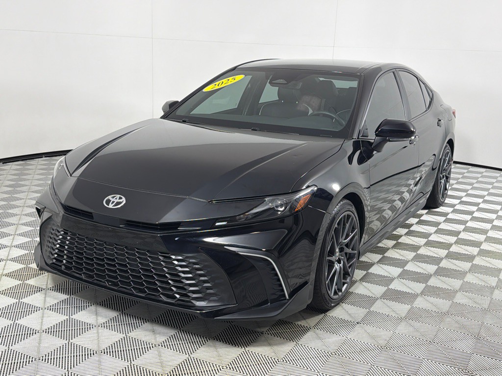 2025 Toyota Camry Image 10