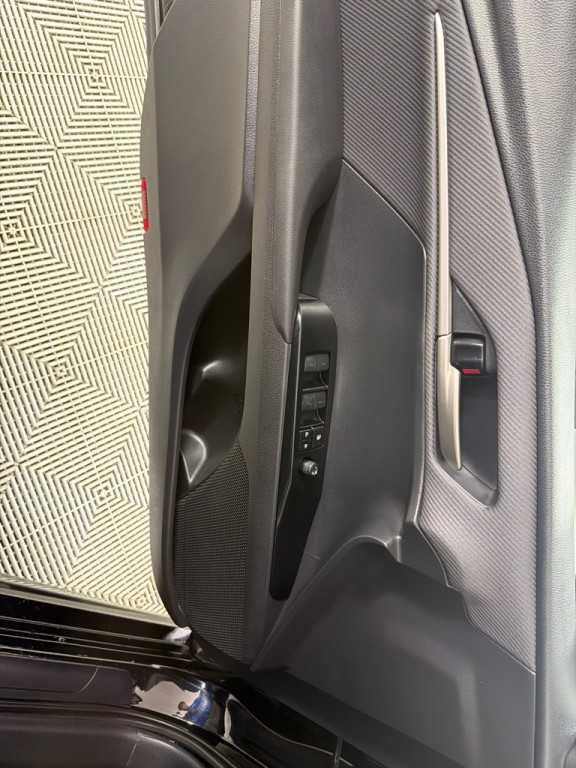 2025 Toyota Camry Image 11