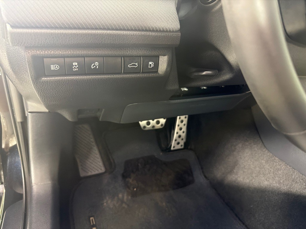 2025 Toyota Camry Image 14