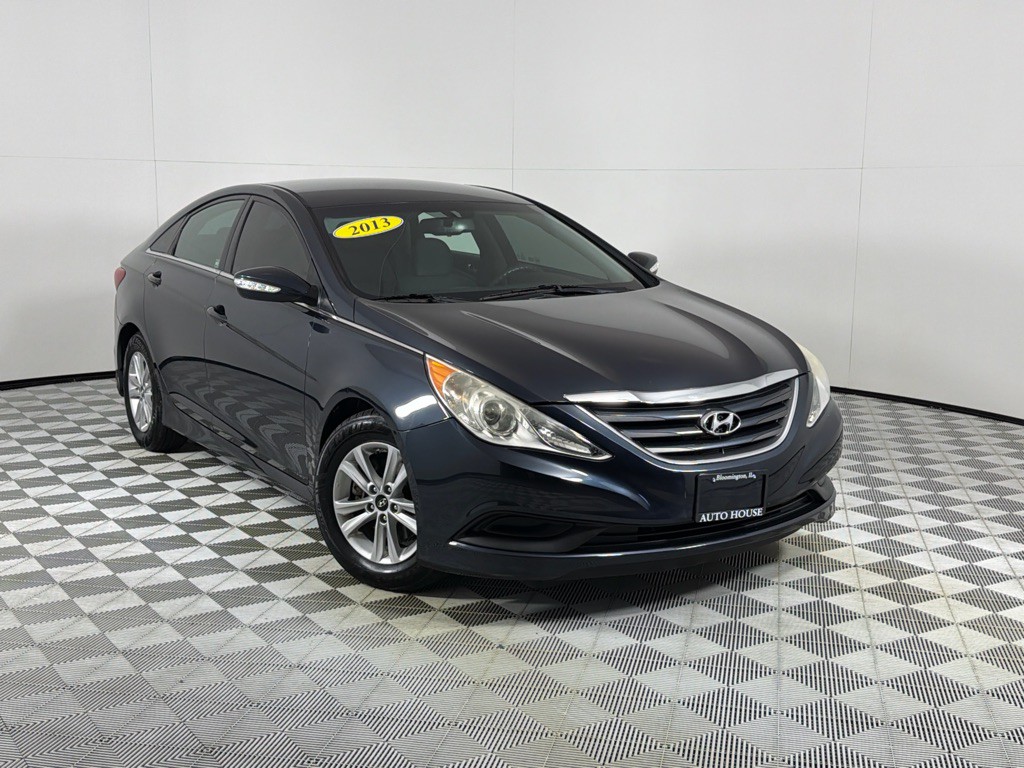 2014 Hyundai Sonata Image 2