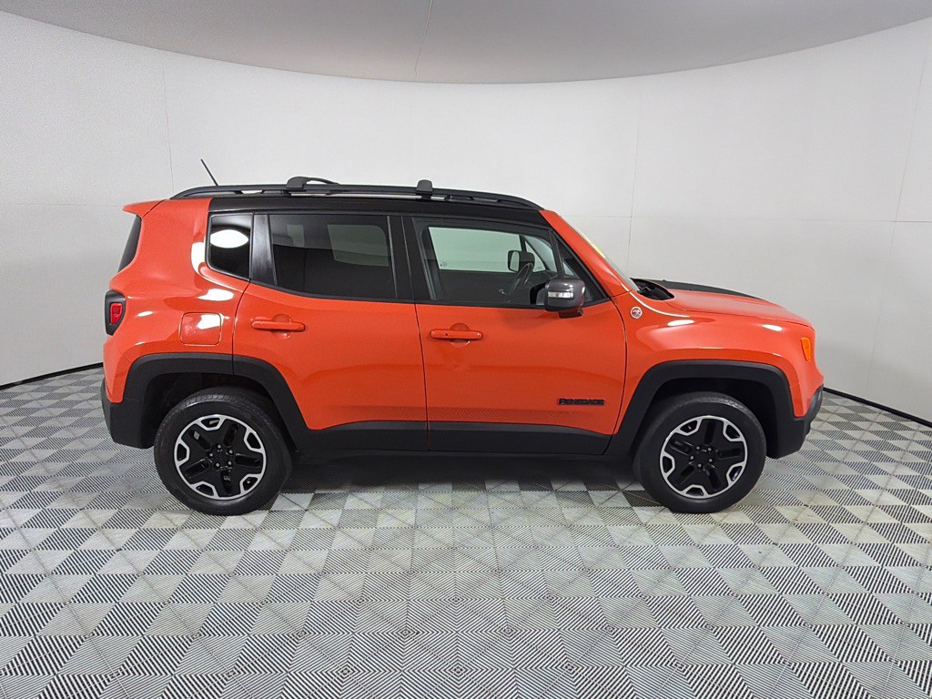 2016 Jeep Renegade Image 4