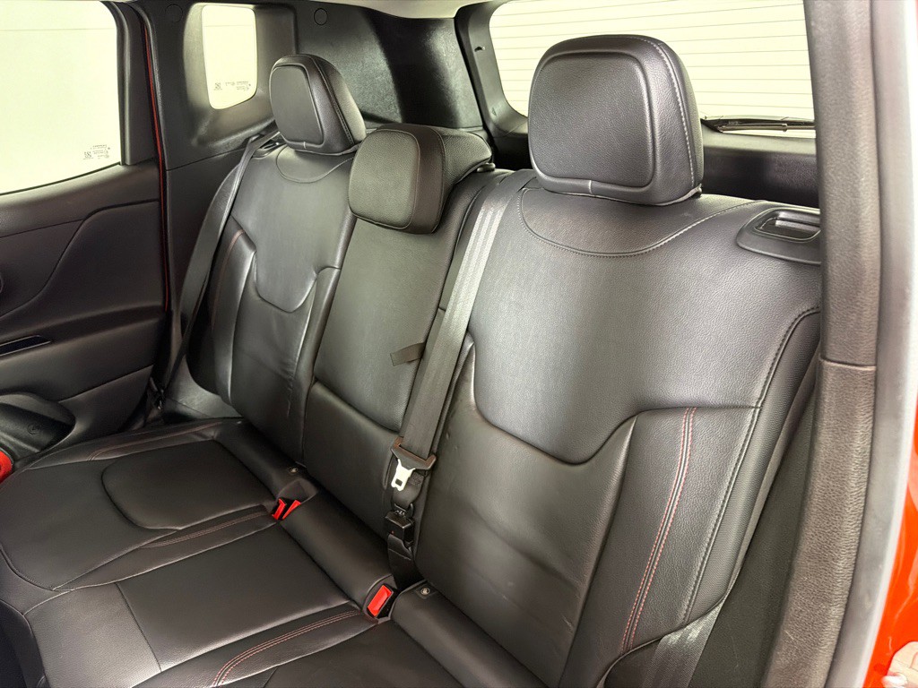 2016 Jeep Renegade Image 20