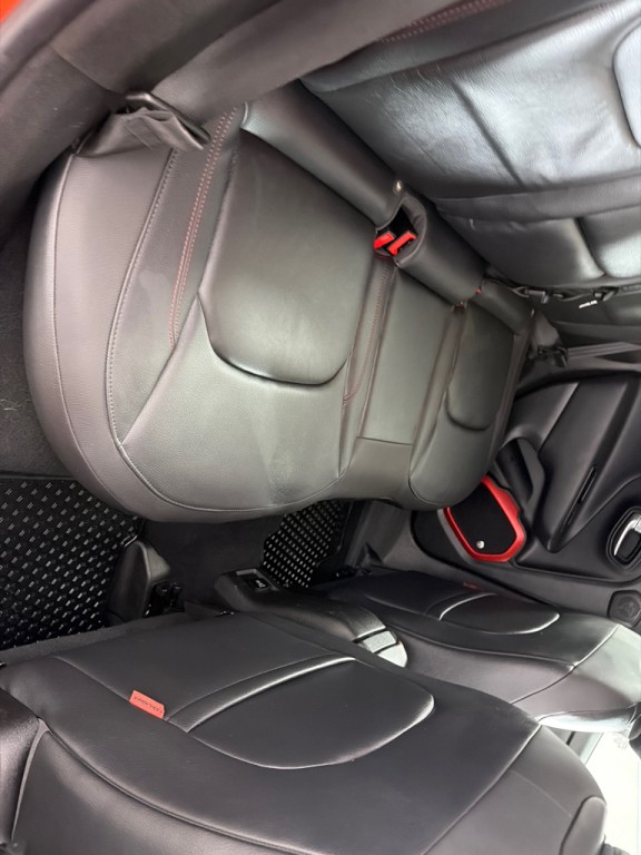 2016 Jeep Renegade Image 22