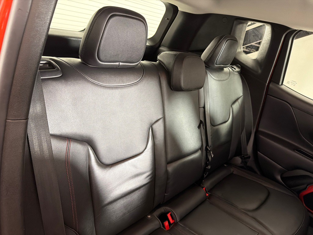 2016 Jeep Renegade Image 23