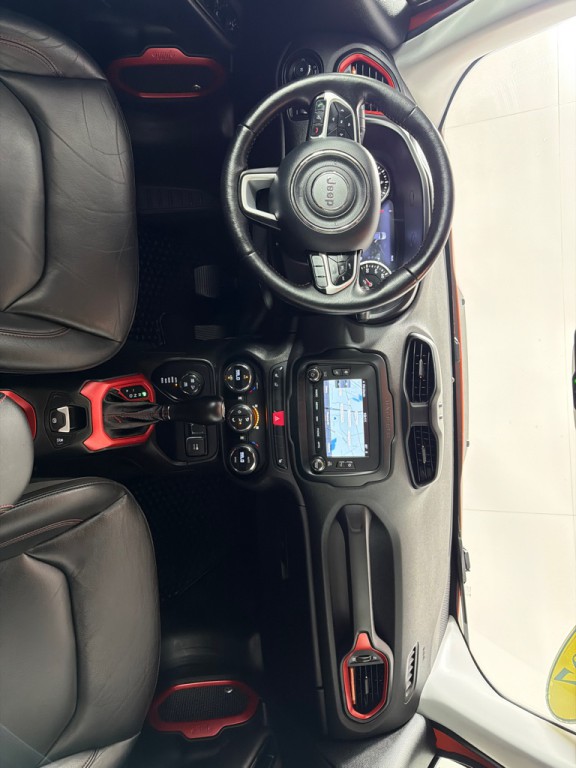 2016 Jeep Renegade Image 26