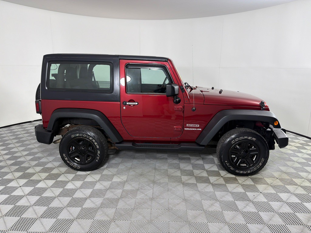 2012 Jeep Wrangler Image 4