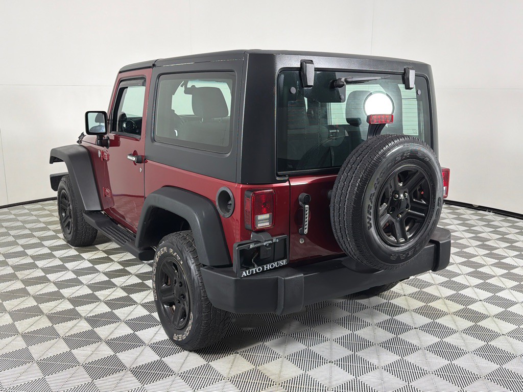 2012 Jeep Wrangler Image 7