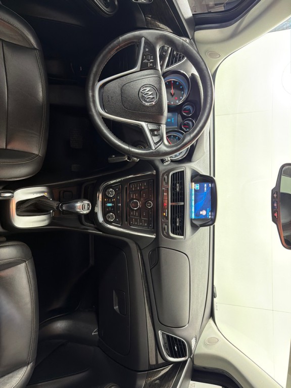 2016 Buick Enclave Image 24
