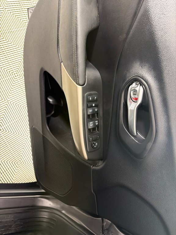 2018 Jeep Cherokee Image 11