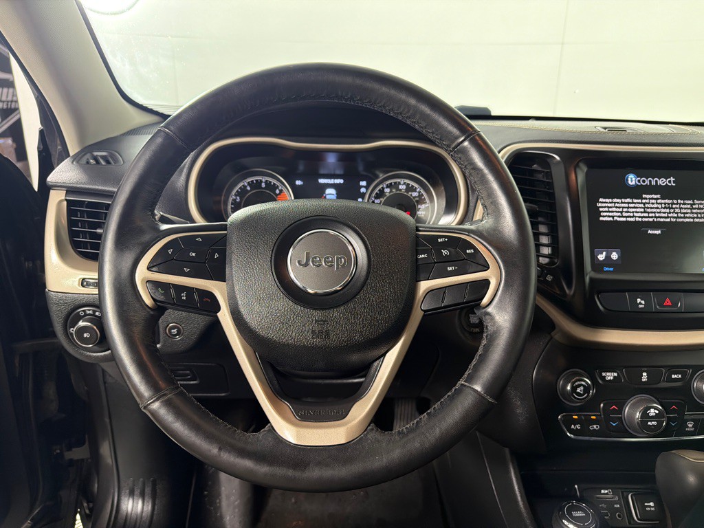 2018 Jeep Cherokee Image 15