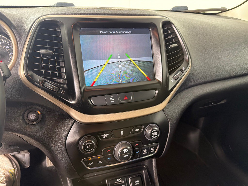 2018 Jeep Cherokee Image 17