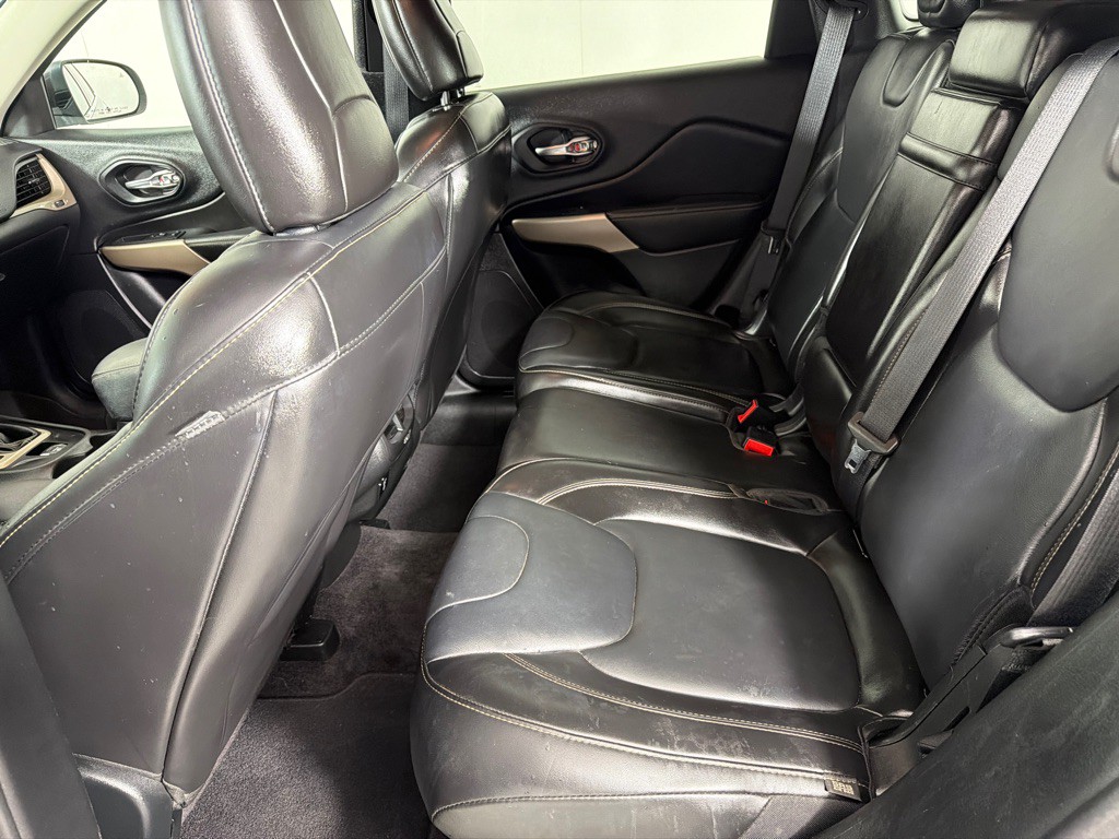 2018 Jeep Cherokee Image 19