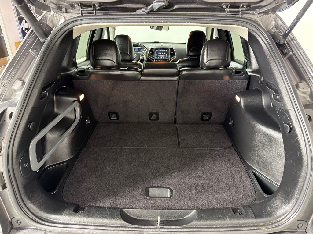 2018 Jeep Cherokee Image 21