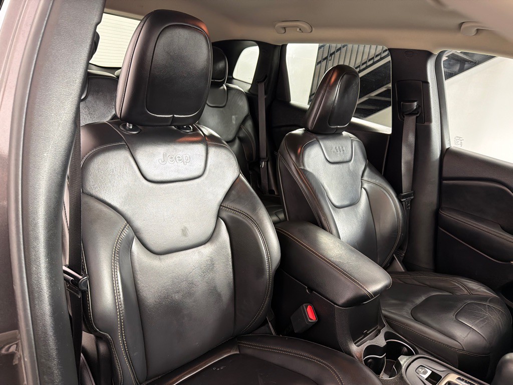 2018 Jeep Cherokee Image 25
