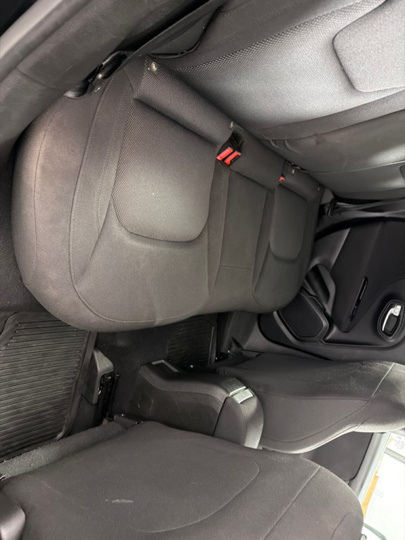 2021 Jeep Renegade Image 22