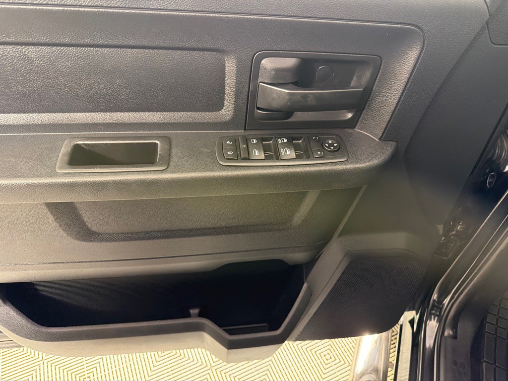 2016 RAM 1500 Image 11