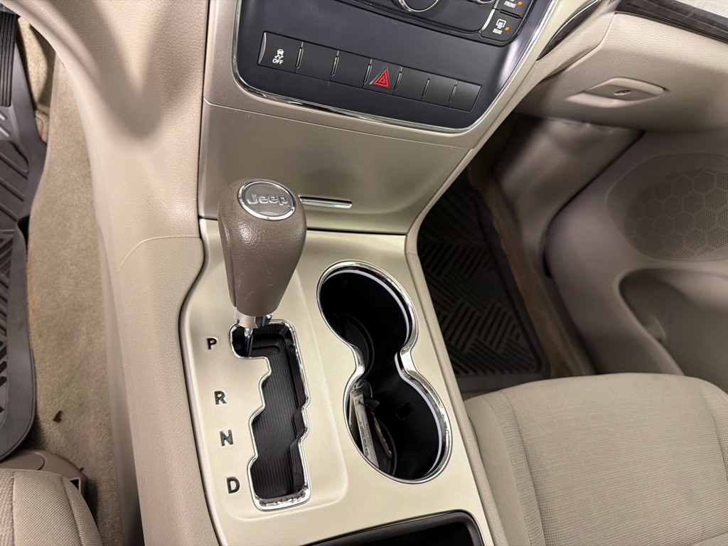 2011 Jeep Grand Cherokee Image 15