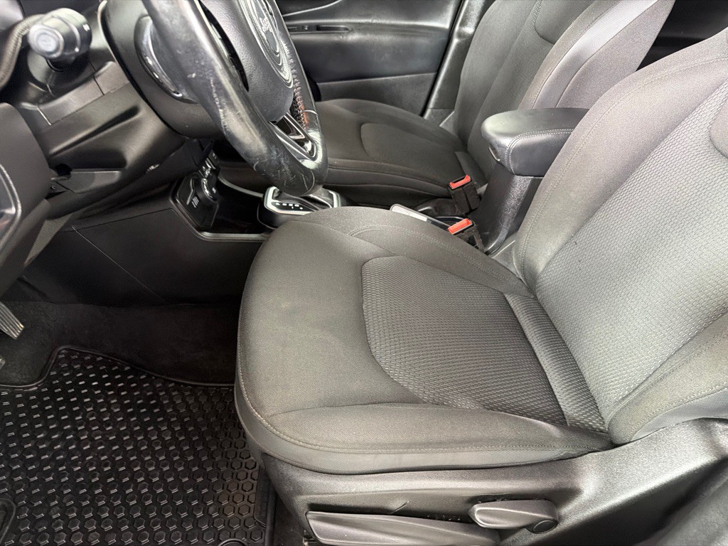 2018 Jeep Renegade Image 12