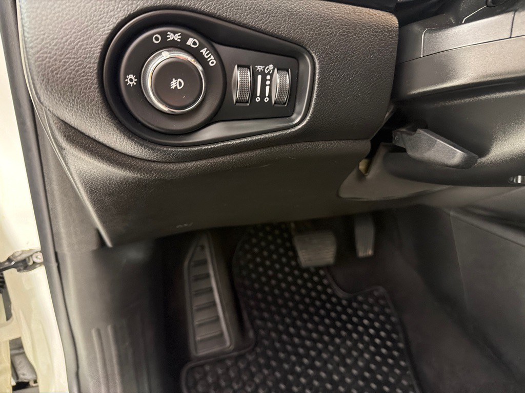 2018 Jeep Renegade Image 14