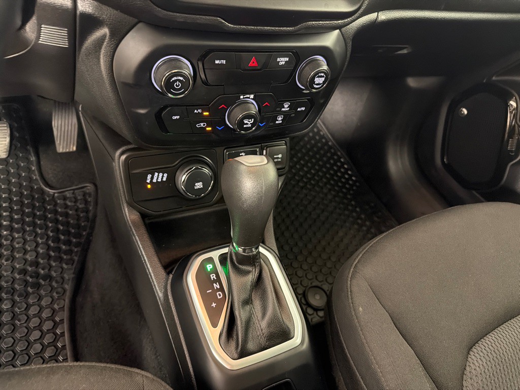 2018 Jeep Renegade Image 17