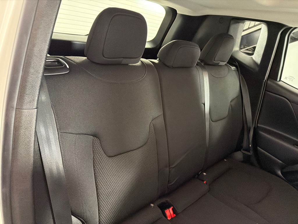 2018 Jeep Renegade Image 24
