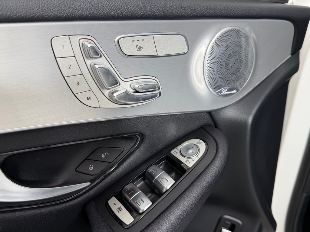 2019 Mercedes-Benz GLC-Class Image 14