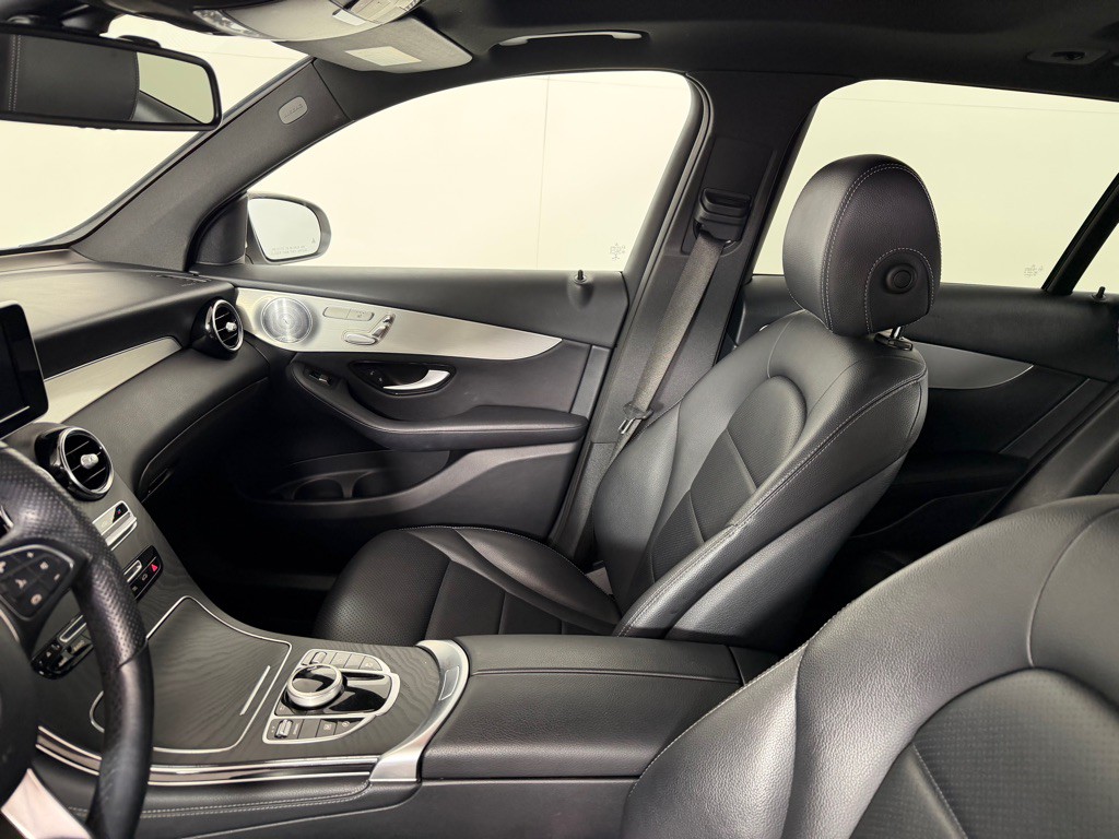 2019 Mercedes-Benz GLC-Class Image 17
