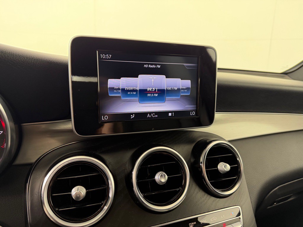 2019 Mercedes-Benz GLC-Class Image 21