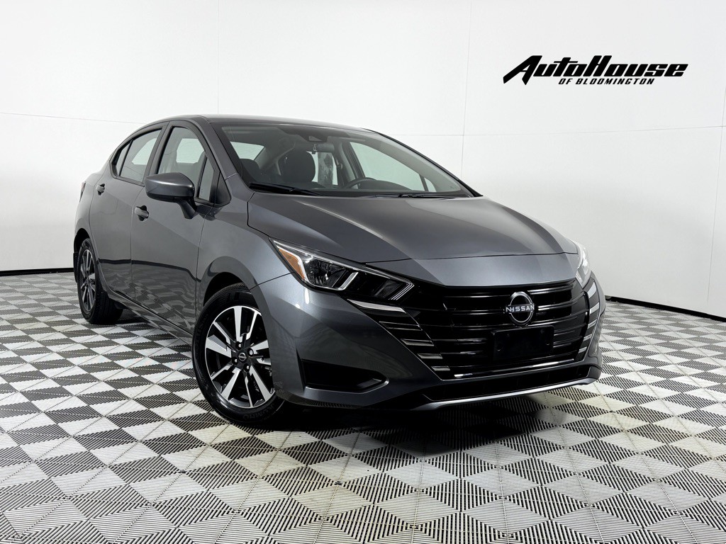 2024 Nissan Versa Image 1