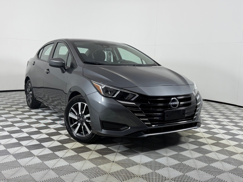 2024 Nissan Versa Image 2