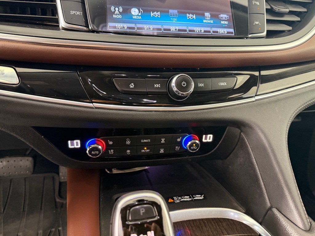 2018 Buick Enclave Image 18