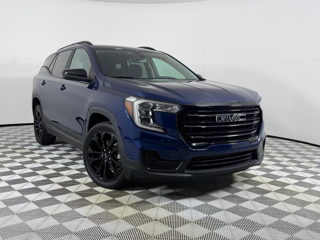 2022 GMC Terrain Image 2