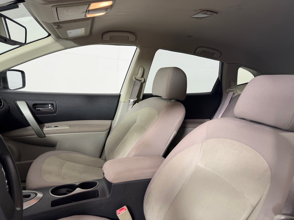 2010 Nissan Rogue Image 10