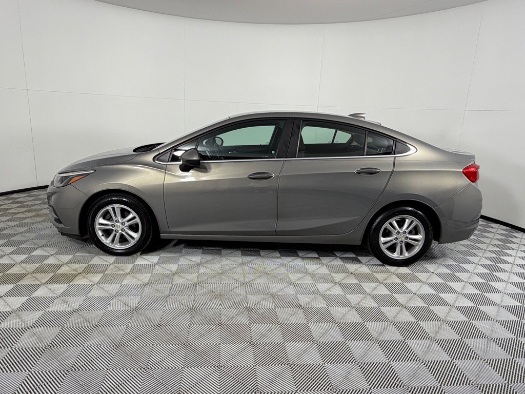 2017 Chevrolet Cruze Image 8